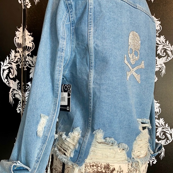 🍀 NWT! Super Distressed Bling Skull Jean Jacket! - Picture 12 of 14